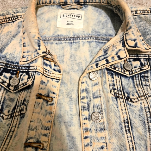 Gentle used ladies denim jacket size XS 😍 - Picture 5 of 6